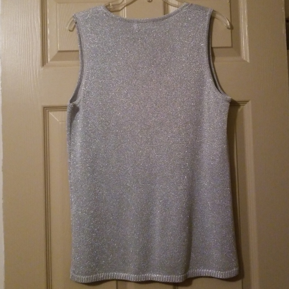 Calvin Klein V-Neck - Picture 2 of 2